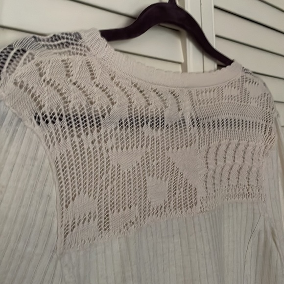 Crocheted blouse - Picture 9 of 9